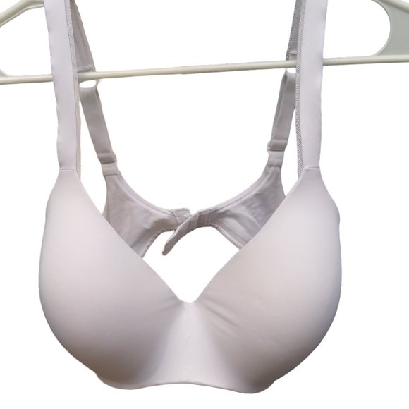 Hanes Intimates & Sleepwear Hanes Wireless T Shirt Bra Full